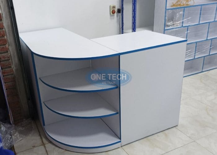 Quầy tính tiền bằng gỗ MDF